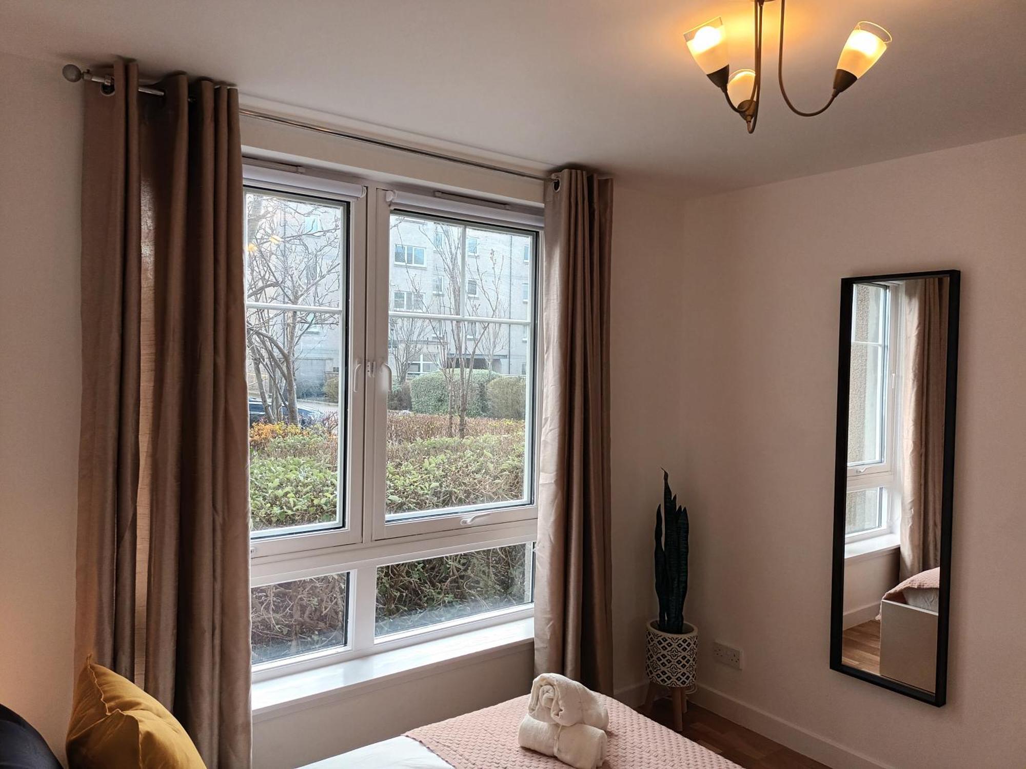 Spacious Elegant 2-Br Apartment In Aberdeen City Centre エクステリア 写真
